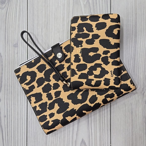Coach Leopard Print Notebook and Wristlet Set - Picture 1 of 8